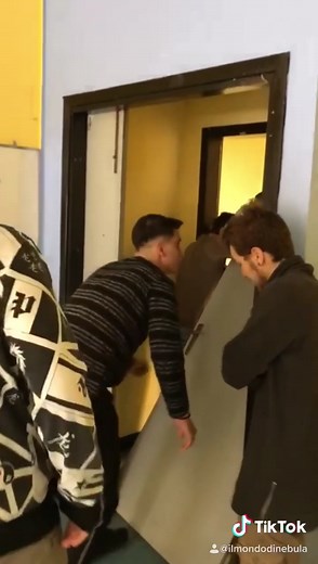 Come iniziare bene l’anno ⚰️ #lol #memes #backtoschool #smile #darkmemes #comedy #perte #viral #dank #prank #neiperte #foryou #perteee