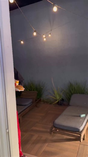 Watson on Instagram: "Desconto já é bom, em dobro é melhor ainda. Use o cupom: DOBRADINHA pra garantir 70% de desconto no 1° e 60% no 2º pedido na @99brasil. Eu já garanti o meu 🤤 Use o CUPOM: DOBRADINHA na 99Food e garanta 70% OFF no primeiro pedido E NO SEGUNDO PEDIDO (até R$40, pedido mínimo R$30) + entrega grátis. Pra te ajudar ainda mais, deixei 10 cupons extras aí na descrição pra você testar e ver qual dá o maior desconto no seu app. Depois volta aqui e me conta qual funcionou 👇 ⚡ Cupon