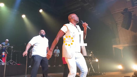 7.2K views · 128 reactions | Zouk et ferveur : Kassav’ embrase le Festival de la Marne à Nogent. Dès le deuxième jour de programmation, samedi 27 septembre 2025, le mythique groupe Kassav’ a électrisé le Pavillon Baltard à Nogent-sur-Marne, devant plus de 4 000 spectateurs. https://la1ere.franceinfo.fr/zouk-et-ferveur-kassav-embrase-le-festival-de-la-marne-a-nogent-1627922.html KASSAV' Jean-claude Samyde | La 1ère | Facebook