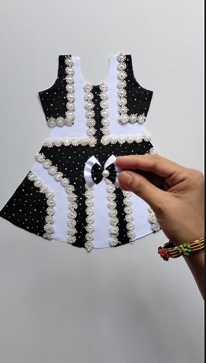 45K views · 594 reactions | Beautiful Party Frock Design Ideas for Girls  | New Dress Collection 2025 #FrockDesign #Fashion2025 #GirlsDress #BabyFrock #StylishOutfit #DressDesign #KidsFashion #NewCollection #FashionLovers #TrendyDress #newdesign2025 #frockdesign2025 #selaidesign #frocksforgirls #stylishfrock #frockdesign #frocksfashion #frockstyle #frockdesigns #fashion #design #dresses Facebook | Selai design | Facebook