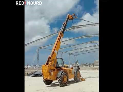 Le montage d'un hangar métalique