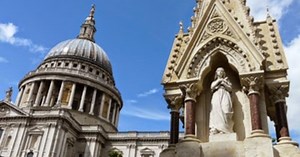 Sir Christopher Wren: Buildings, Place and Genius