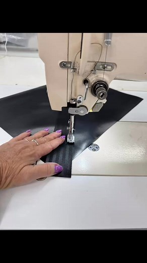 Let’s make an Ellconys Custom Designed Boutique Evolution Stable Bag 💕✨ Making the right choices in Exclusive Equestrian Design 💕✨#boutiqueevolutionstablebags #ellconysdesignedstable #designstyle #equestrian #dressage | Ellconys Designs Australia