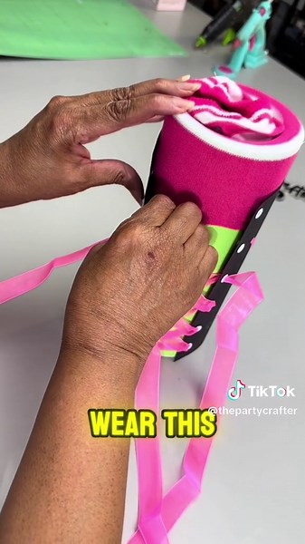 Watch this craft tutorial to see how I made this basketball centerpiece #crafttutorial #basketballcraft #centerpiece #diycenterpieces #diyprojects #partydecor