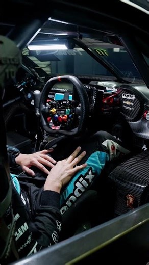 Supercars Cockpit Controls with Nick Percat - Part 1