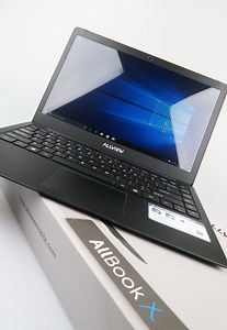 Allview Allbook X Unboxing: scoatem din cutie primul laptop Allview şi ne place designul său metalic subţire (Video)