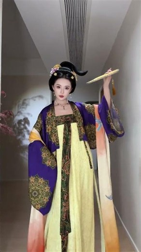 「名花國色」大唐的華麗～ #天地留白真絲傳統服飾 #原創漢服計劃 #原創國風漢服計劃 #唐風漢服美學 #漢服能有多驚豔