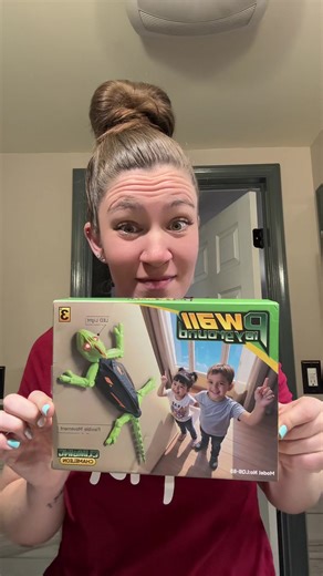 New Gecko Chameleon Toy Excites Parent