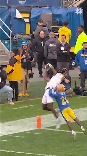 CJ Carr is a Finalist for the Shaun Alexander Freshman of the Year Award