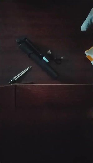 R1S foldable & Bluetooth control selfie stick unboxing.