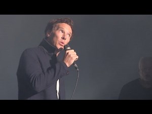 Benedict Cumberbatch Joins David Gilmour Onstage in London to Perform Vocals on 'Comfortably Numb'