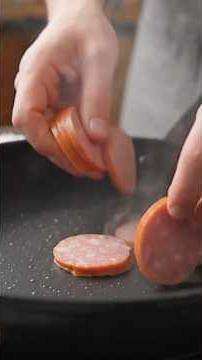 How Mass Production Sausage is Made: High-Speed Slicing & Packing Line Process