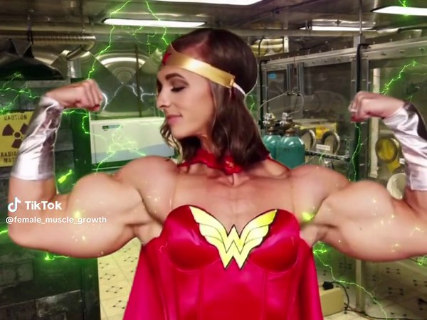Fmg female muscle growth Wonder Woman cosplay