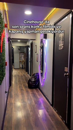 Cinehouse’da 22:00 seansında izlenen korku filmine karşı ekip arkadaşımızın sıfatü’l eşkal 😬 | CINEHOUSE