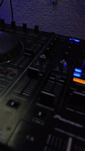 mixis lives por tiktok dale seguir y actica las notificaciones #mix #paleta #dj #guatemala