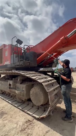 No one has time to restore their whole lot, but it’s necessary for any business. That’s where our service team comes in. Call 951-275-6894 for a free consultation on any restoration issues! #cityrestore #restore #service #cheap #time