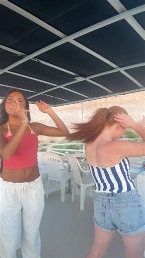 Us bc we’re in LAKE POWELL !!! #16kids #bigfamily #notenoughnelsons #nenfam