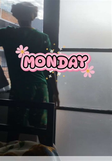 Day 1 of many 🩷😝today DRAINED ME , guys I think I’m loving this new room so much ❤️. The game was called Crash Course and it was created by the CCDU to help students understand how to cope with uni pressure and still have a social life 😝 we also got snacks so that was a W ! #viral #witsuniversity #unidiaries #fypシ゚