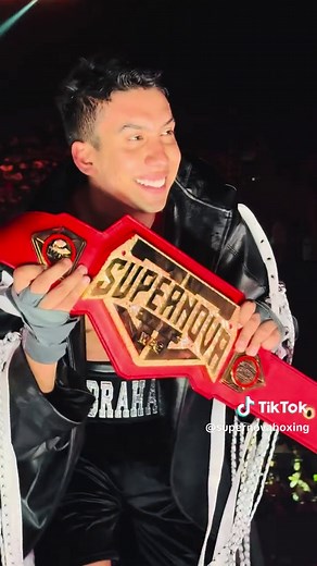 Abraham recibe placa de 10 millones: ¿qué pasó en Supernova Genesis?