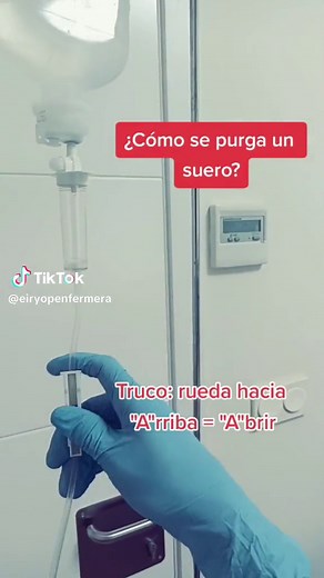 ¿Cómo purgar un suero? Una de las técnicas más empleadas en enfermería. #eir #enfermeria #apuntesenfermeros #eir2024 #estudiantedeenfermeria