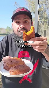 Alcapurrias al Estilo SABOR with Love ~Repost~ Otra receta que me piden mucho! Ingredientes: 2 yautias grandes 8 guineos verdes (NO PLATANOS) 1 a 2 cdas de sal (o a gusto) Sazon (añade la cantidad que desees) 1/4 taza de Aceite de achiote Como preparar el aceite: 1/4 taza semillas de achiote, 1 taza aceite de tu preferencia. Lo colocas en una cacerola a fuego alto y meneas hasta que la semilla empieze a soltar el color. Una vez esto pase, (y pasa antes de que empieze a hervir), bajas el fuego a 
