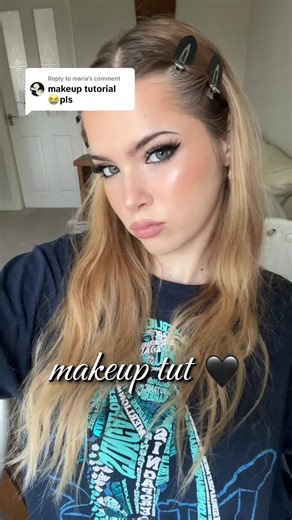 Replying to @maria all the products i use are in bio 💓 #makeuptut #smokeyeye #makeuplook #lanadelrey #lizzygrant