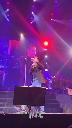 Noche espectacular de @marcanthony con su #HistoriaTour2024 en #NYC #brooklyn Gracias @nadiaferreira de su #historiasdeinstagram | Somos Fans De Marc Anthony