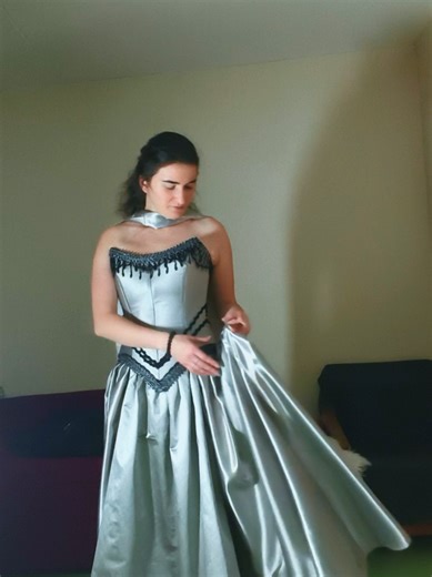 POCKET ALERT! Now I understand how life changing it is, and freeing too, to have pockets in dresses, especially fluffy, but fluff also hides the pockets, so win win situation! #gown #smallbusiness #pockets #fantasybooktok #eveningdress