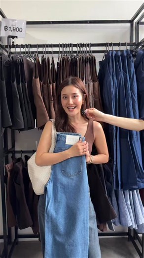 AIMER on Instagram: "อีก 2 วันกับงานรวมสินค้า AIMER ลดราคาแรงที่สุดในรอบปี! เติมของทุกวัน ❤️‍🔥 AIMER End of Year Sale Up to 90%‼️ Defect Sale / Sample Sale / Best-Seller ราคา 100 / 300 / 500 บาท โปรพิเศษเฉพาะในงาน เมื่อช้อปครบ 10,000 บาท รับฟรี Embossed Logo T-Shirt สี Navy จำนวน 1 ตัว เเนะนำให้เดินทางด้วยรถขนส่งสาธารณะเพื่อความสะดวกนะคะ 📅 18–20 ธันวาคม ⏰ 11.00 – 21.00 น. 📍 Prach Preaw Studio"