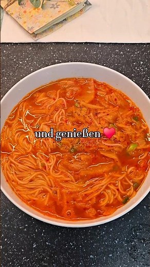 Würzige Kimchi-Nudelsuppe in 10 Minuten ❤️ So einfach geht's!