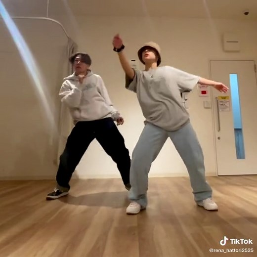 TikTokでRena Hattori 99さんをチェック！