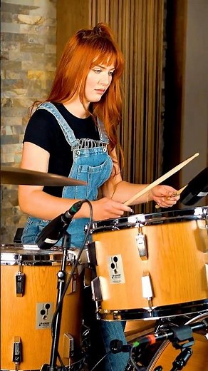 One of the most iconic drum intros ✨ Do you know what song this intro is from? 🤔