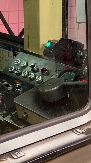 287 reactions | R46 ️ #NYCSubway #NYC #MTASCAPES #NYCSubwayLife @MTA @MTALIRR #Subway #Railfanning #NewYorkCitySubway #LIRR #SubwayTrain #NYCHistory #NYCTransit #TrainOperator #TrainConductor #MTA | NYC Subway Life | Facebook