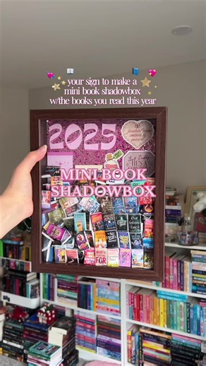 this is your sign to make a mini book shadowbox with your 2025 reads!! 💖🎨📘 the perfect memory of your reading year 🤭 #booktok #minibooks #bookcraft #diyideas #romancereader