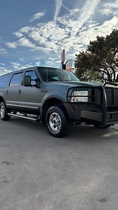 Install videos Incoming. Here’s the start of the Ford Excursion wrap to start it off. #omieswraps #carwrapper #salinawrapper #ks #salinakansas #carwrapping #vinylwrap #colorchange #carwrapsinsalina #3m #Ford #Excursion #vinylwrapsinsalina | Omie’s Wraps