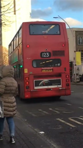 *Throwback from 2017* Arriva London VLA2 LJ03MYR route 123