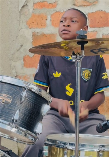 Let’s dance together 🕺🏿🇿🇲