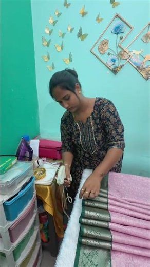 Fluffy pleats setting using tags #sareeprepleatingandfolding #fluffypleats #saree #silksaree #drape