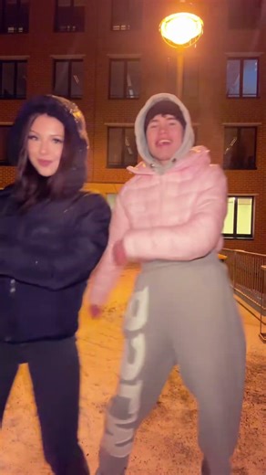 Put them 👖 up#TonAus2