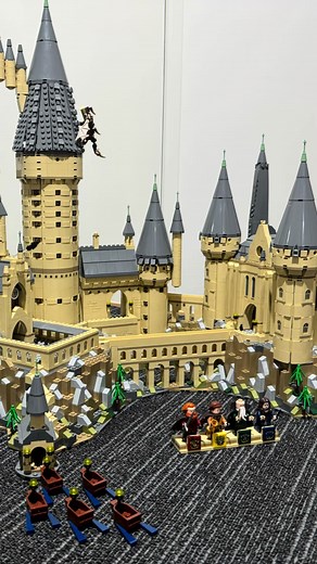 Lego Harry Potter Hogwarts Castle 6020 pieces full build #lego #legobuild #fyp #legotiktok #legotiktoker #harrypotter #legoharrypotter #hogwarts #griffindor #hufflepuff #slytherin #ravenclaw