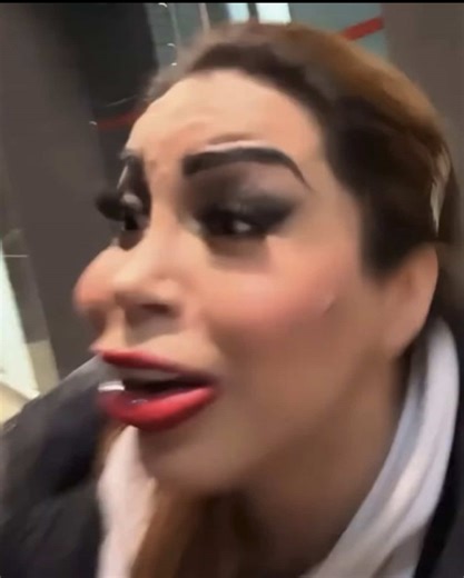 Hermanas felices fiestas y próspero año nuevo de Mujertss 🎄 #lasdeapelo4k #merycristmas #navidad #vanessalabios4k #demujer @Adrián Uribe 🫟 @VANESSA LABIOS 4K