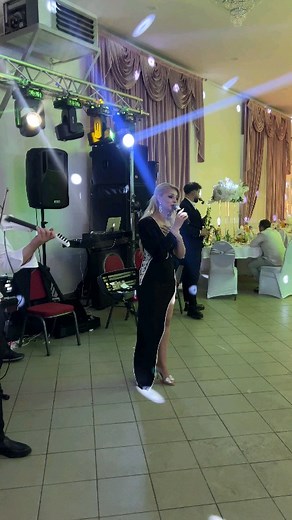 Am avut o nunta tare faina la Sibiu la colegul nostru Ionut alaruri de colegii mei @paulgizasianu si Univesaral Music. Recin cu postari! ❤️ Multumesc Tudor pentru filmari! ❤️ | Adriana Stefan Oficial