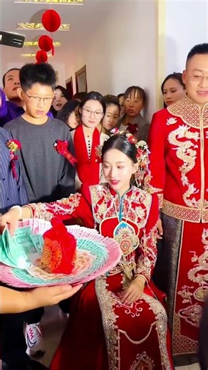 The Silent Farewell: China's Bride's Last Choice Before Leaving Home
