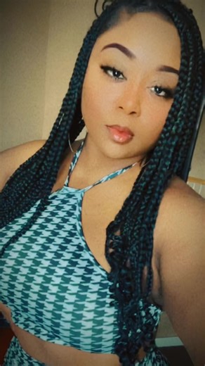 Stop scrolling, start leveling up. 📈 We all have the same 24 hours. The difference between where you are now and where you want to be is how you spend those