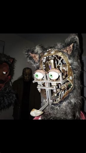 Putting wigs on robots lol #animatronics #scary #creepy #fyppp