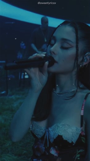 off the table - ariana grande ft. the weeknd #arianagrande #offthetable #theweeknd #positions #offthetableariana #positionsarianagrande #positionsalbum #positionsliveperformance #traducciones #español #fyp #foryoupage