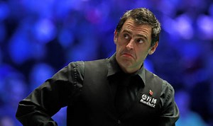 Snooker: Ronnie O'Sullivan impresses crowd with long shot