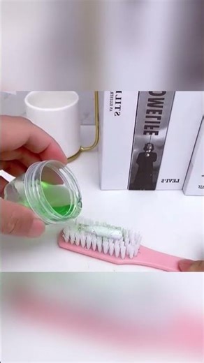 8 Ways to Use Toothpaste You Definitely Didn't Know!