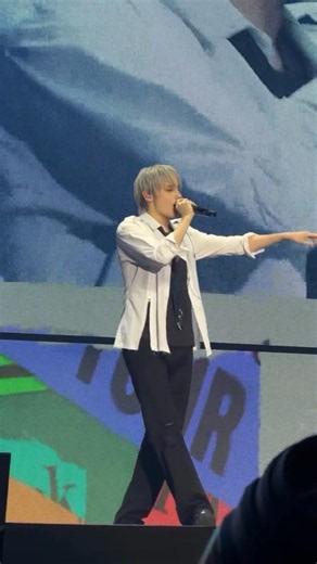 HUENINGKAI sing Ao To Natsu by Mrs. GREEN APPLE #txt#hueningkai#fukuoka#moa#concert#kpop#jpop#shorts