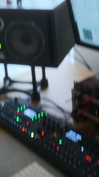 Exploring granular synthesis approaches to make ambient music with the elektron boxes recently.